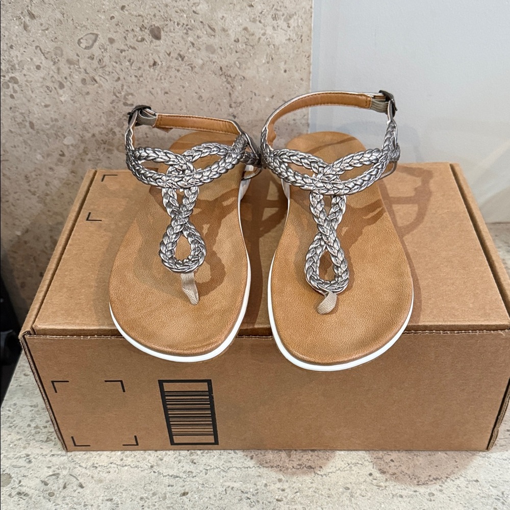Ubfen Braided Silver Sandals. Women’s Size 9.5